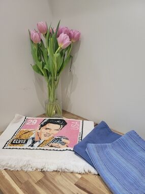 Elvis Stamp Graphic Fringe Hand Towel Set